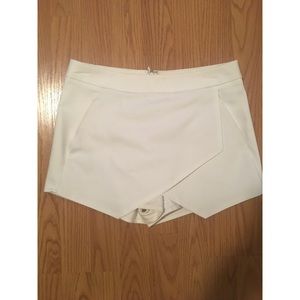 White skort